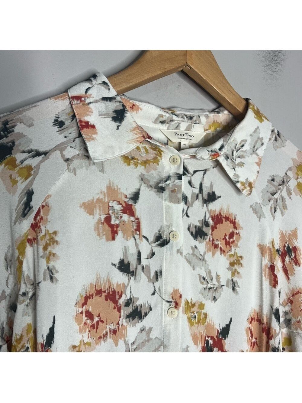 Part Two Klennie Ruffle Long Sleeve Floral Button Front Flowy Blouse, size 40/10 - Picture 3 of 14